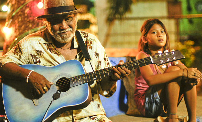 映画『ブランカとギター弾き』少女と、盲目のギター弾きの“幸せを探す旅”06